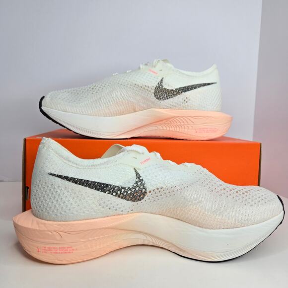 Nike ZoomX Vaporfly Next% 3 Crimson Tint Size 11 Men - Picture 2 of 8